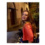 Studentessa universitaria di Scienze Politiche Diplomata al Liceo Linguistico Virgilio di Empoli con attestato B2. Lezioni e ripetizioni per elementari, medie e superiori